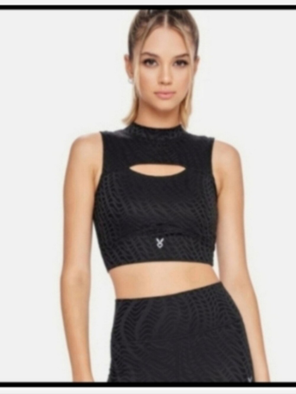 Black Cutout Sports Athletic Bra with Textured Wave Pattern - Women Small